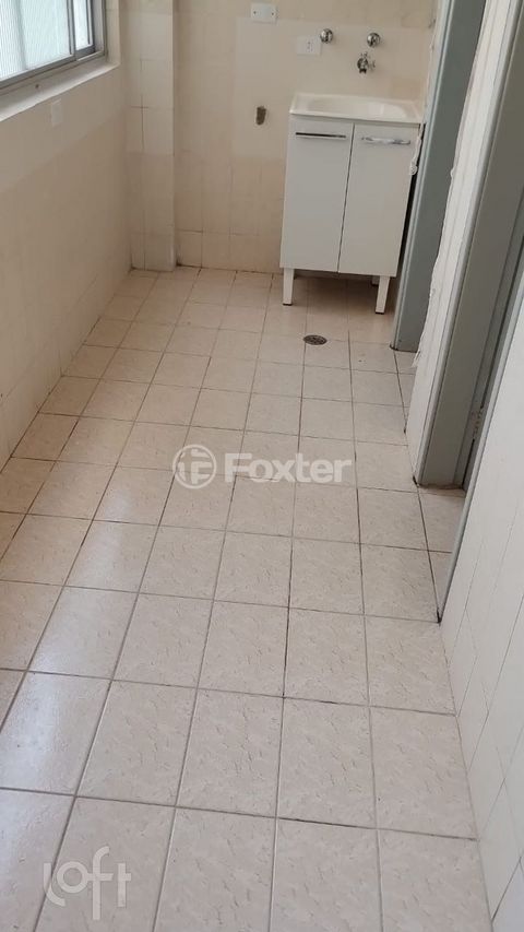 Image 3 - 882127