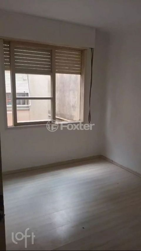 Image 6 - 882132