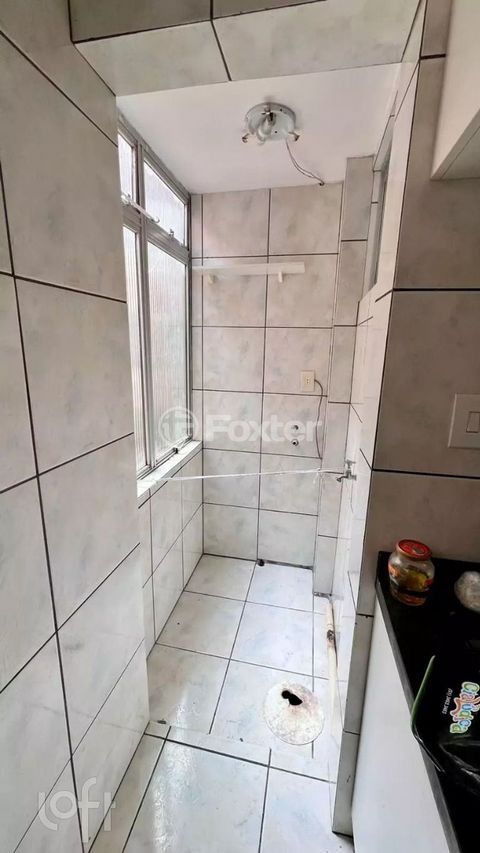 Image 5 - 882132