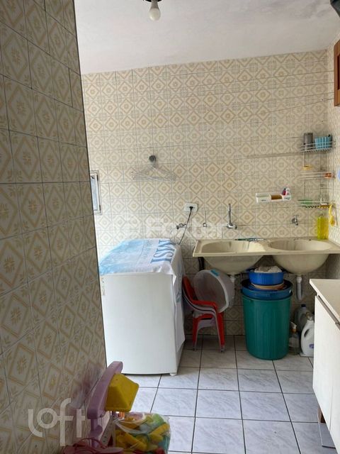 Image 11 - 882138