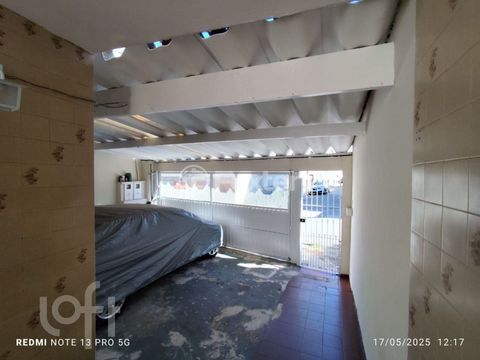 Image 10 - 882143