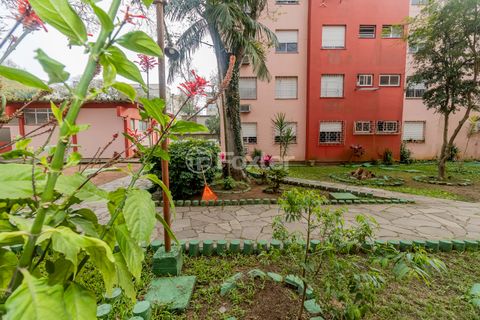 Image 14 - 882147