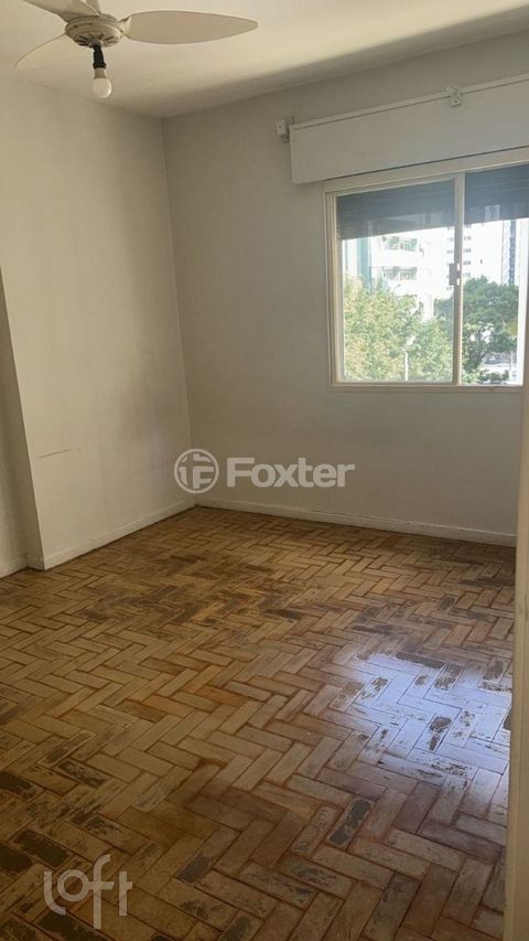 Image 7 - 882153