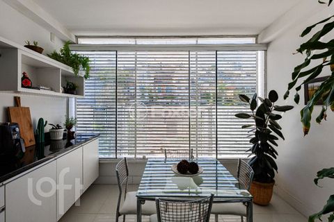 Image 9 - 882159