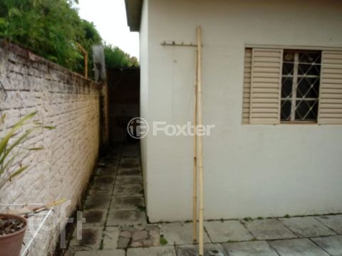 Image 8 - 882160