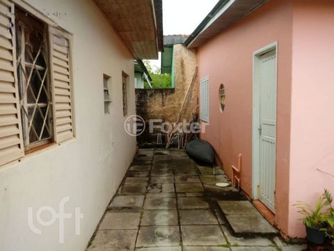 Image 7 - 882160