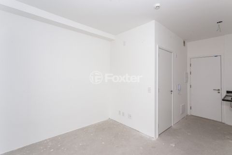 Image 7 - 882161