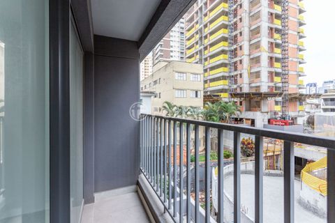Image 5 - 882161