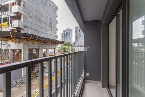 Image 4 - 882161