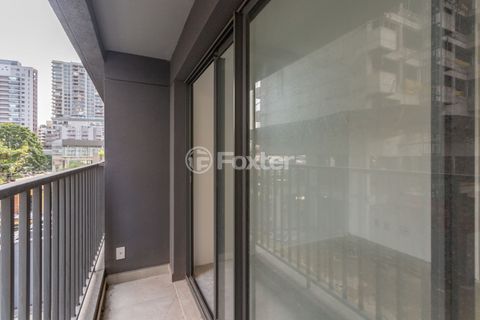 Image 3 - 882161