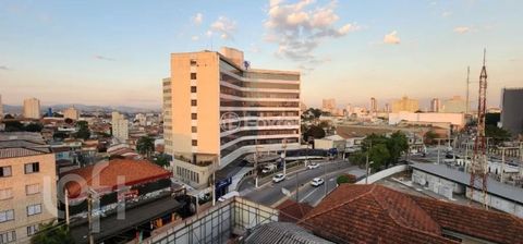 Image 11 - 882182