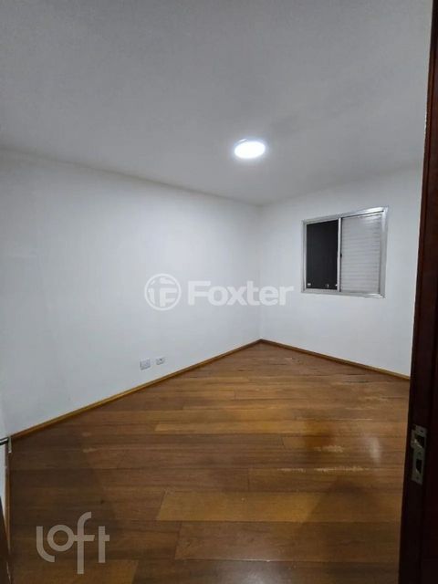 Image 7 - 882182