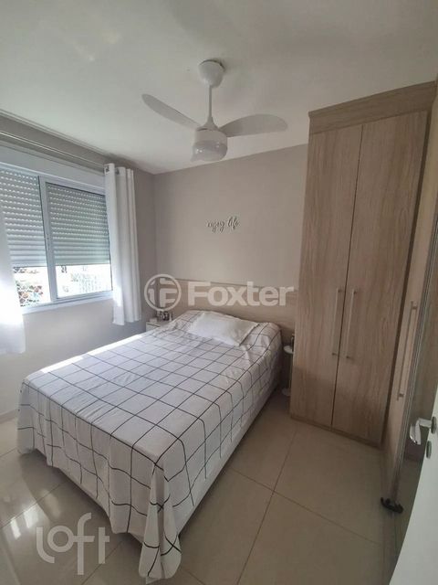 Image 7 - 882184