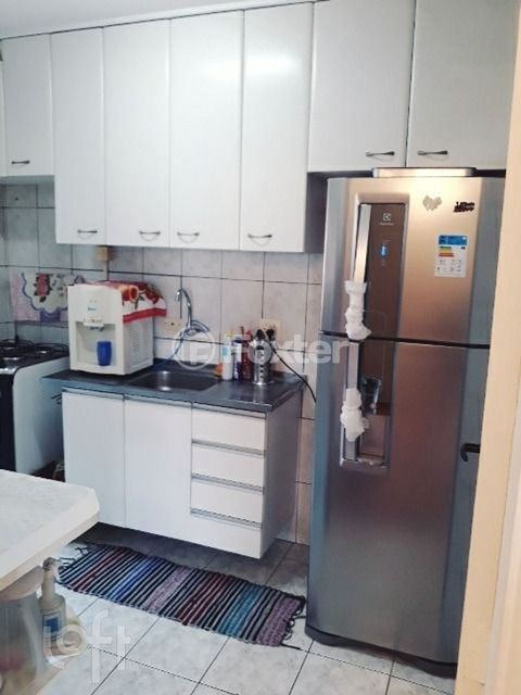 Image 3 - 882185