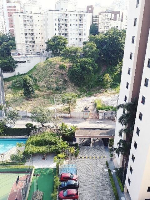 Image 15 - 882185