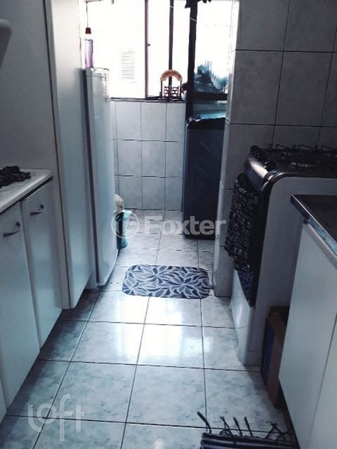 Image 5 - 882185