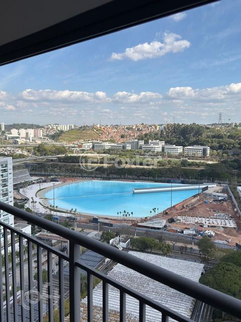 Image 7 - 882211