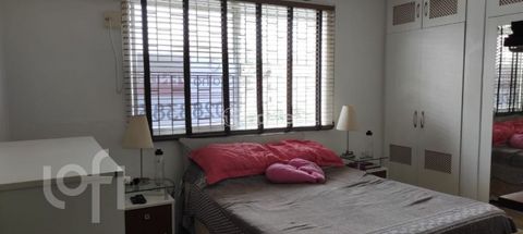 Image 19 - 882217