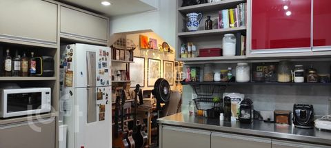 Image 11 - 882217