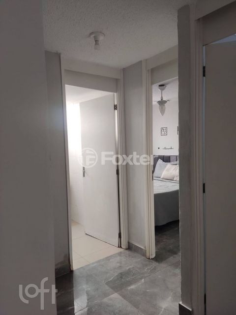 Image 7 - 882222