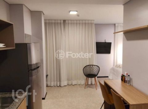 Image 7 - 882224