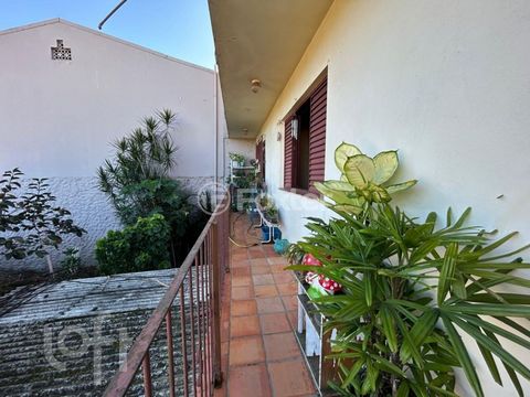 Image 3 - 882230