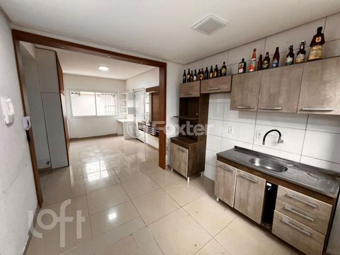 Image 6 - 882234