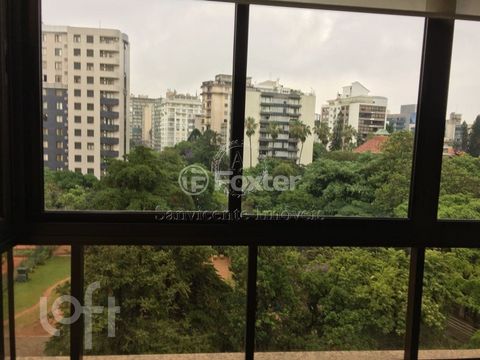Image 5 - 882236
