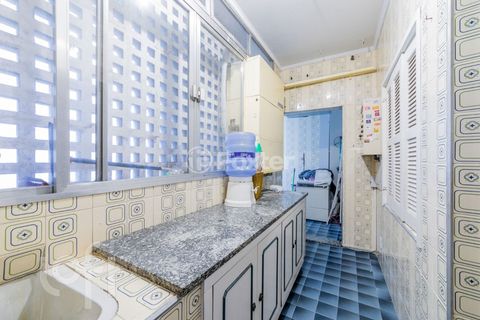 Image 7 - 882247