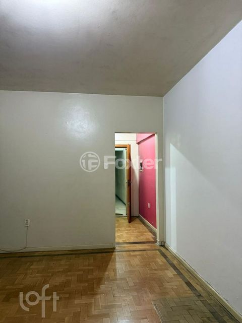 Image 3 - 882257