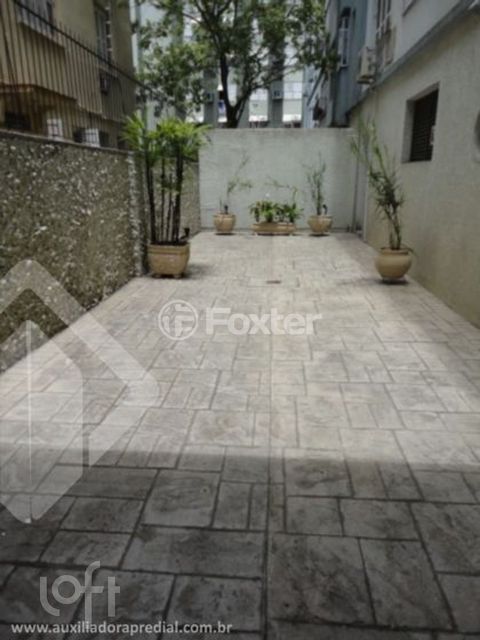 Image 16 - 882266