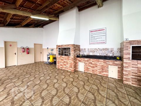 Image 17 - 882276