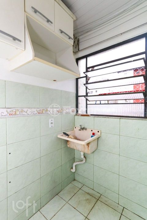 Image 9 - 882276