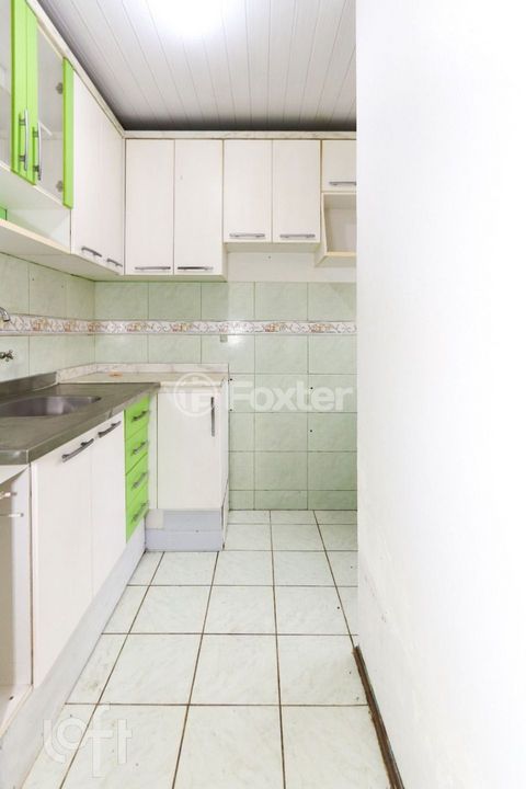Image 7 - 882276