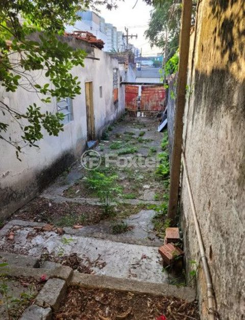 Image 5 - 882320