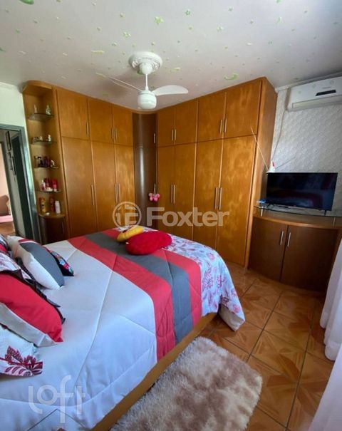 Image 8 - 882330