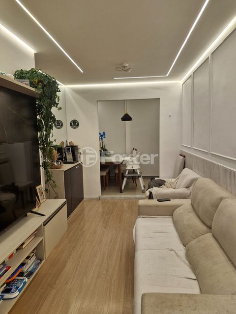 Image 4 - 882368