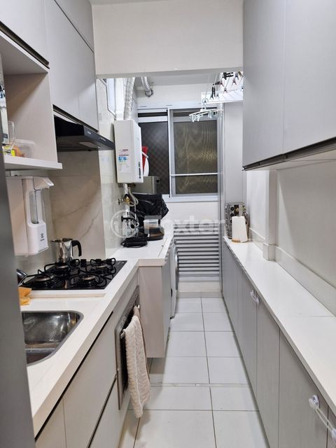 Image 7 - 882368