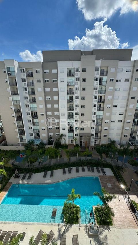 Image 8 - 882371