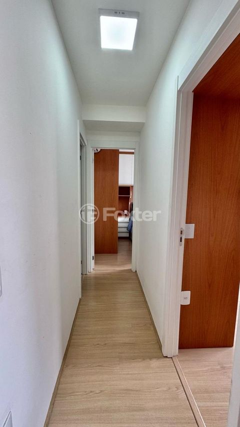 Image 10 - 882371