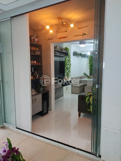 Image 5 - 882372