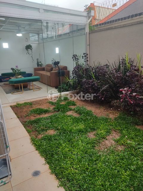 Image 7 - 882372