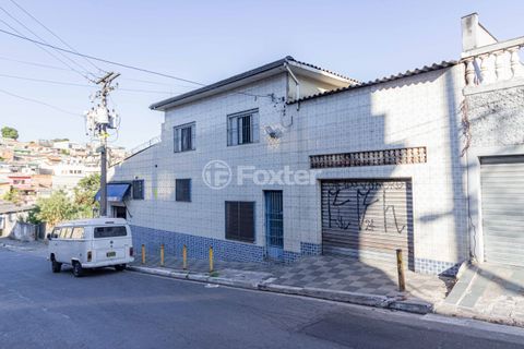 Image 1 - 882380