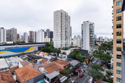 Image 2 - 882444