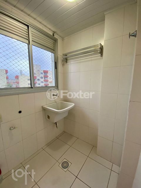 Image 7 - 882457