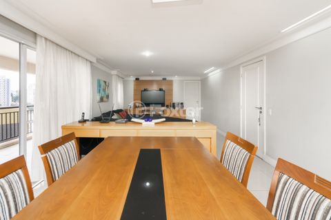 Image 4 - 882484