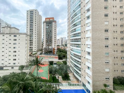 Image 9 - 882486