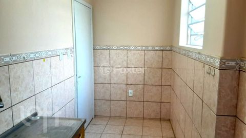 Image 8 - 882508