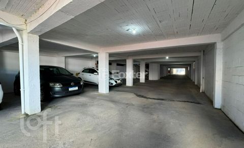 Image 8 - 882509