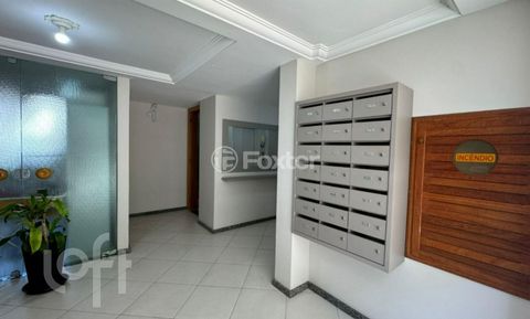 Image 10 - 882509